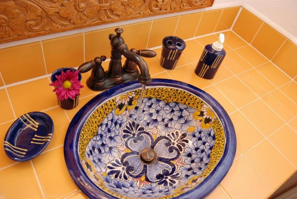 Lakehouse Bed and Breakfast image 16